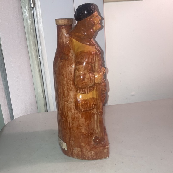 Daniel Boone Liquor Decanter, Made in Japan, 10" Tall - Picture 7 of 7